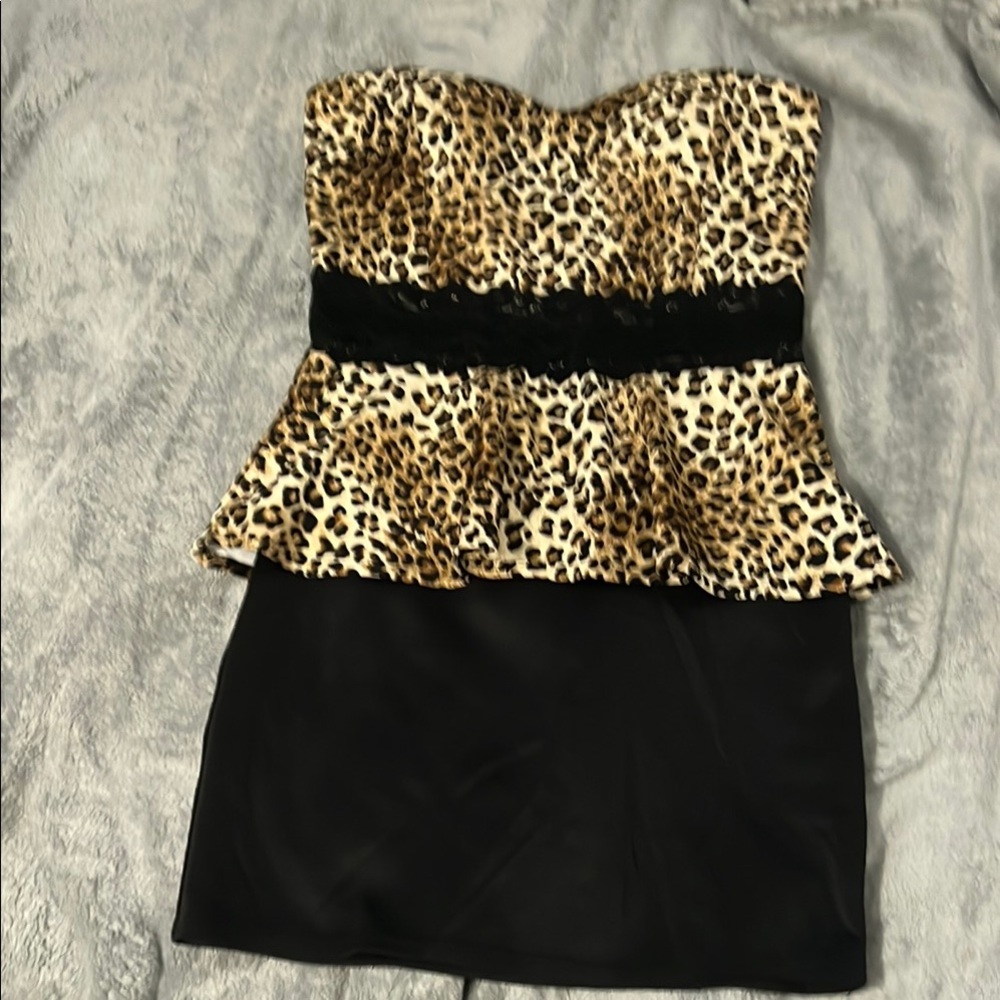 Daisy Wild Strapless Dress with Animal Print and Black